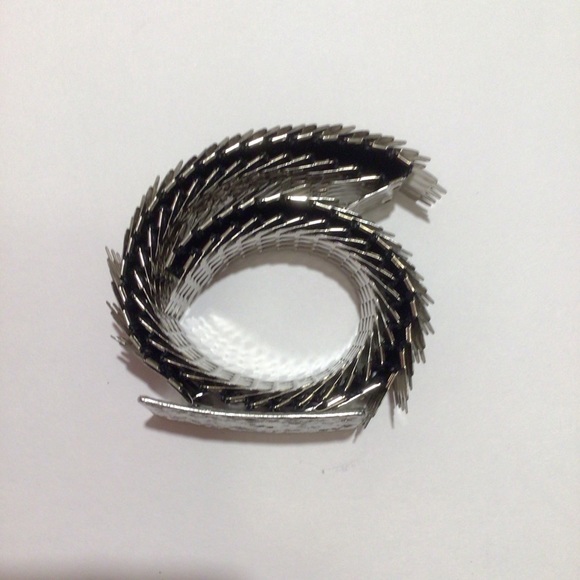 Vintage Silver Tone Fish Scale Stretchy Belt - Picture 3 of 10